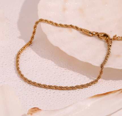 E.B.belle Torsión Cadena Tobillera Minimalista Pulsera de acero inoxidable chapada en oro de 18 quilates en la pierna Accesorios de joya para regalo de mujer