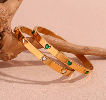 E.B.belle Pulsera con cierre de circonita en forma de corazón, pulsera hipoalergénica chapada en oro de 18 quilates para mujer, brazaletes de acero inoxidable 316L, joyería