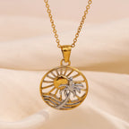 Collar de Acero Inoxidable con Colgante de Sol y Palma Chapado en Oro
