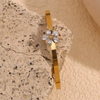 Pulsera de Flores con Diamantes de Imitación - Acero Inoxidable Chapado en Oro