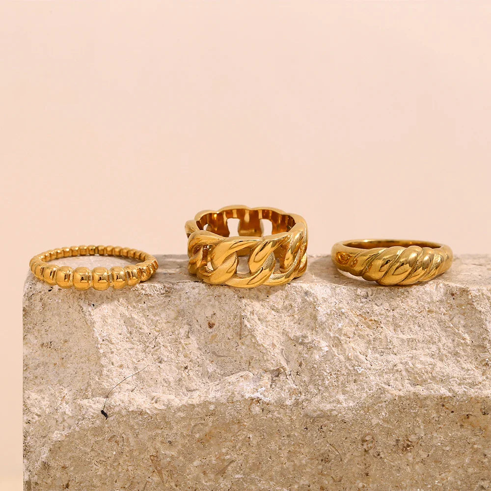 Anillo Minimalista Chapado en Oro de 18K para Mujer