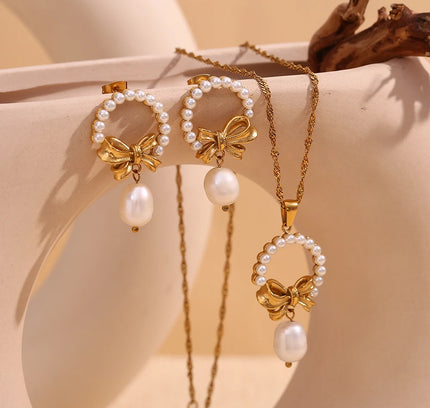 E.B.belle-collar con colgante de lazo de perlas y borlas, decoración chapada en oro de 18K, impermeable, joyería de acero inoxidable 316L