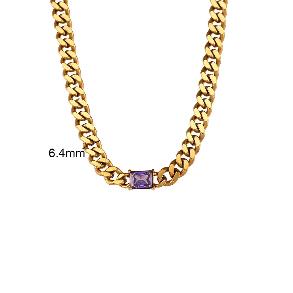Elegante Collar con Colgante de Circón y Cadena Dorada