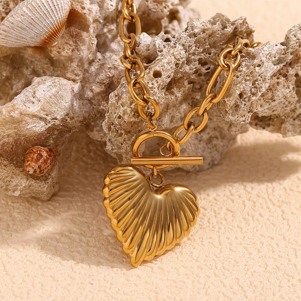 Collar de Corazón en Acero Inoxidable Chapado en Oro 18K