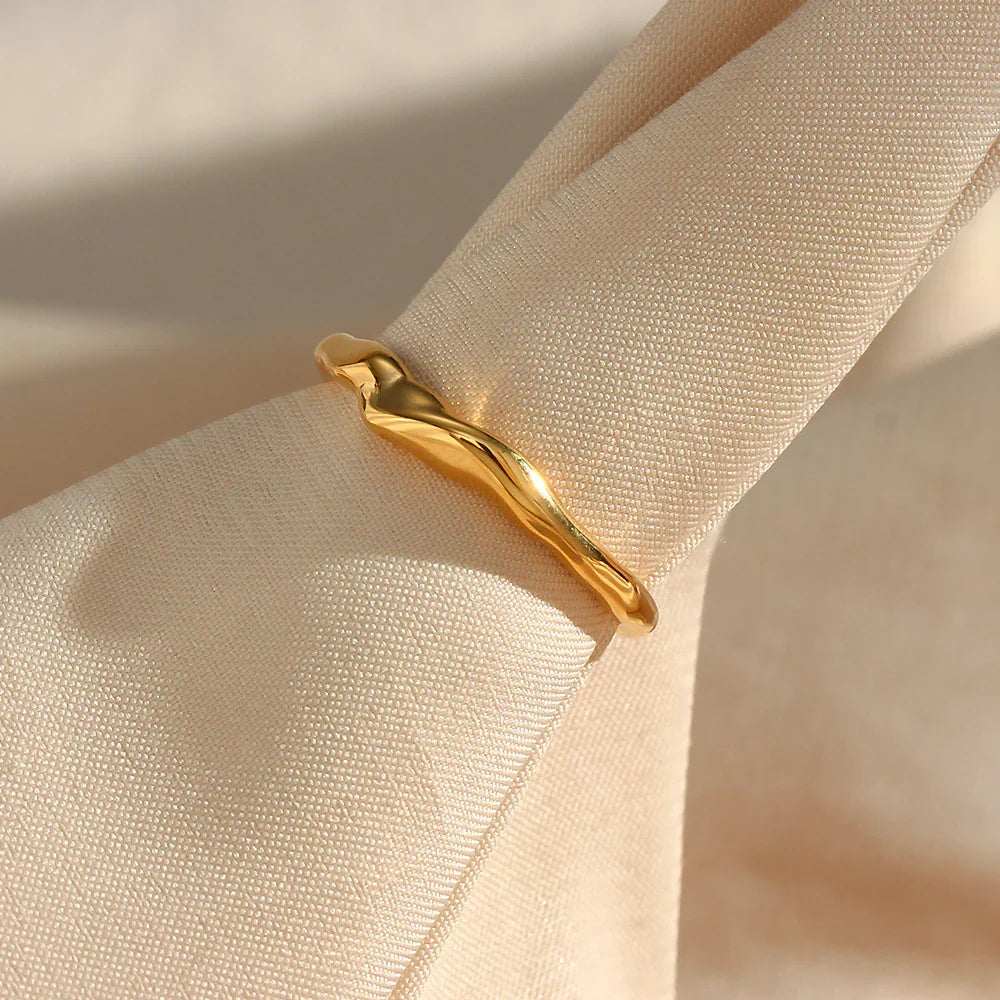 Anillo Ajustable de Acero Inoxidable Chapado en Oro